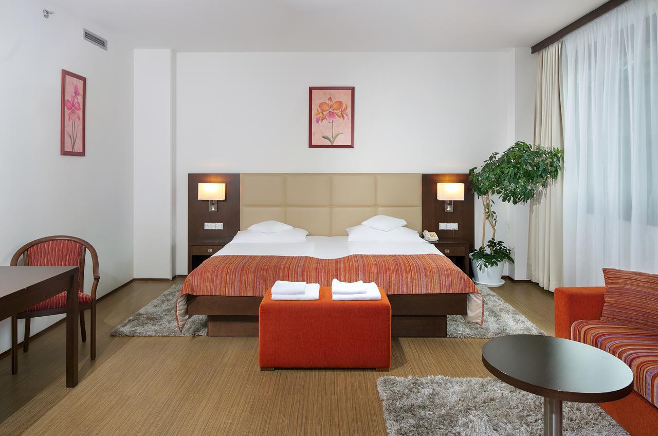 פראג Hotel Ankora מראה חיצוני תמונה